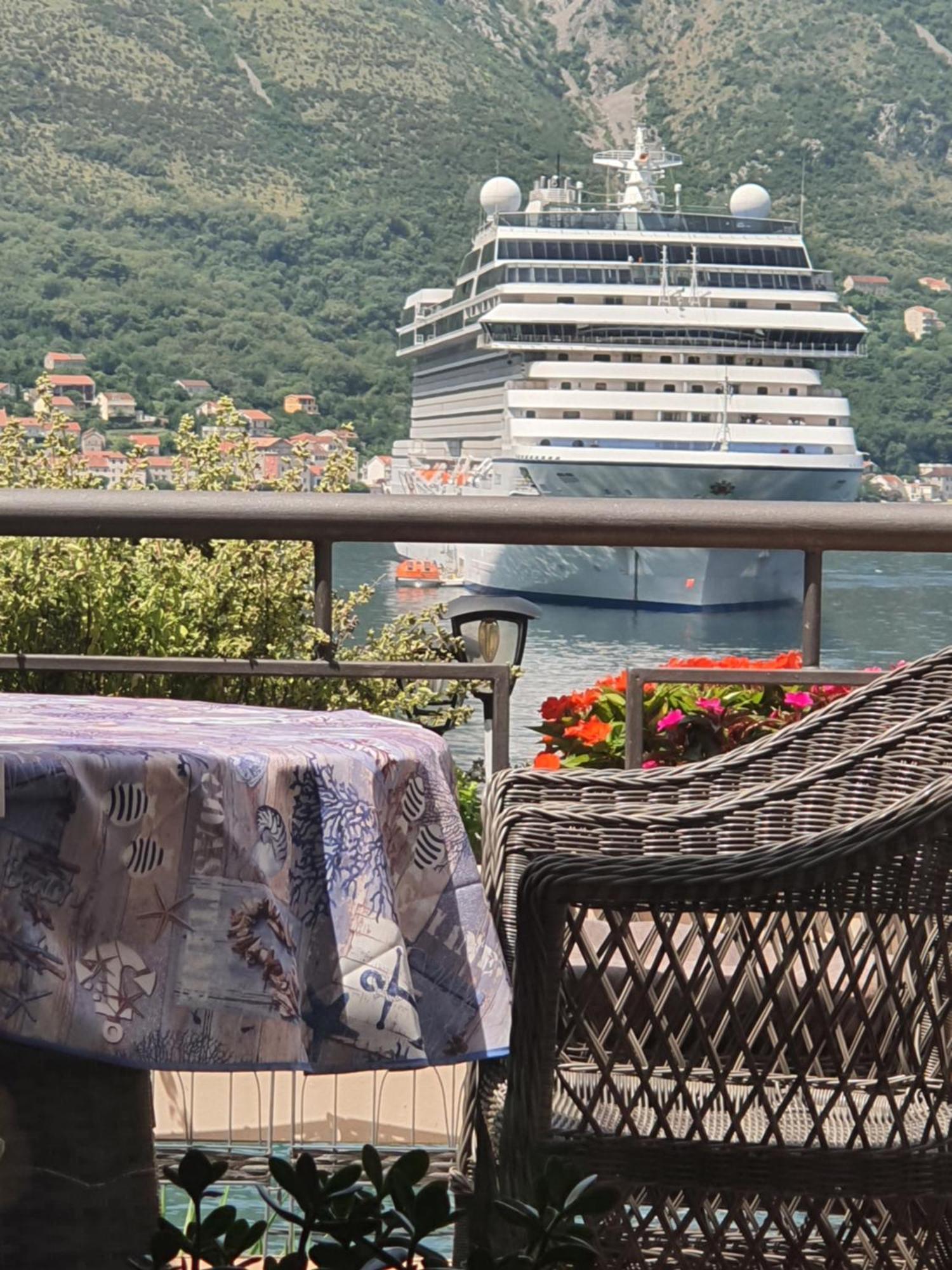 La Grande Apartments Kotor Exterior photo