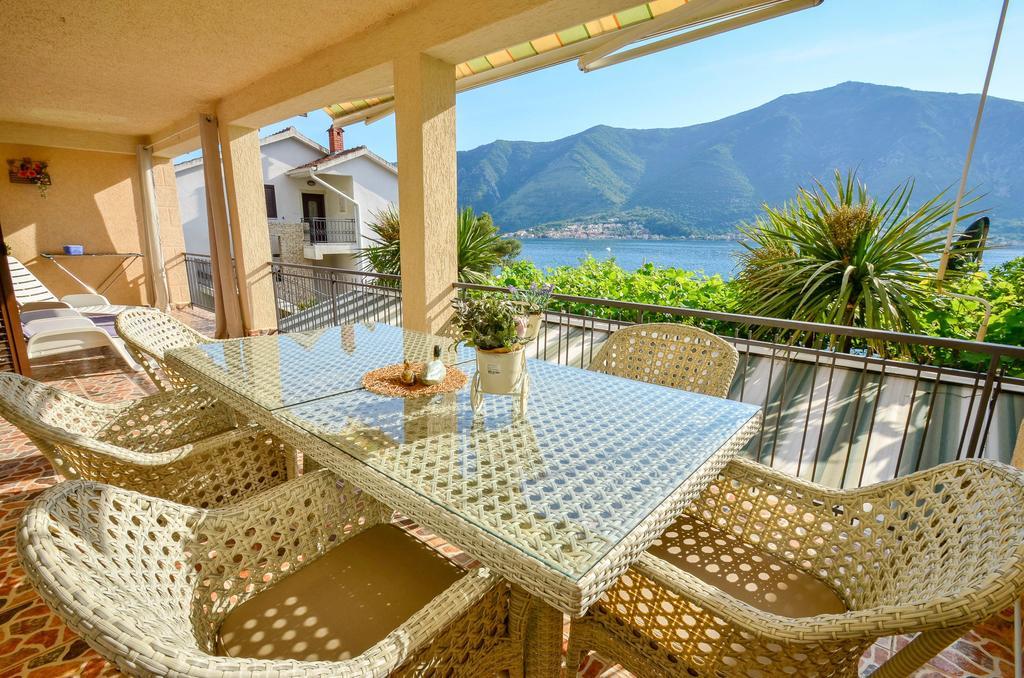 La Grande Apartments Kotor Exterior photo